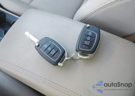 2017 Hyundai Tucson Se from USA, damaged, VIN KM8J23A46HU351836